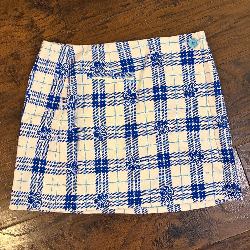 Emma Mulholland on Holiday - plaid flower mini skirt